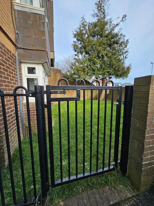 Comfortable Two Bedroom Flat Brighton Exterior foto